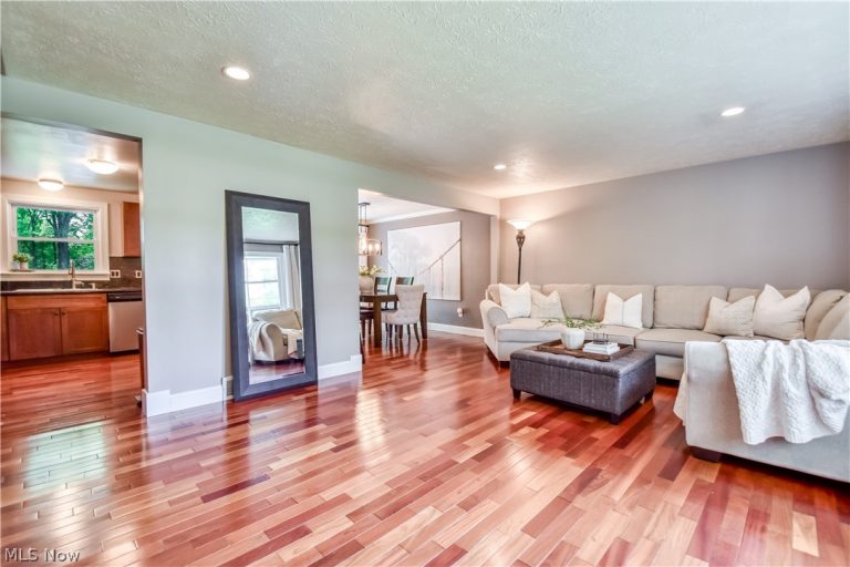 7088 Culver Boulevard, Mentor, OH - Photo 6