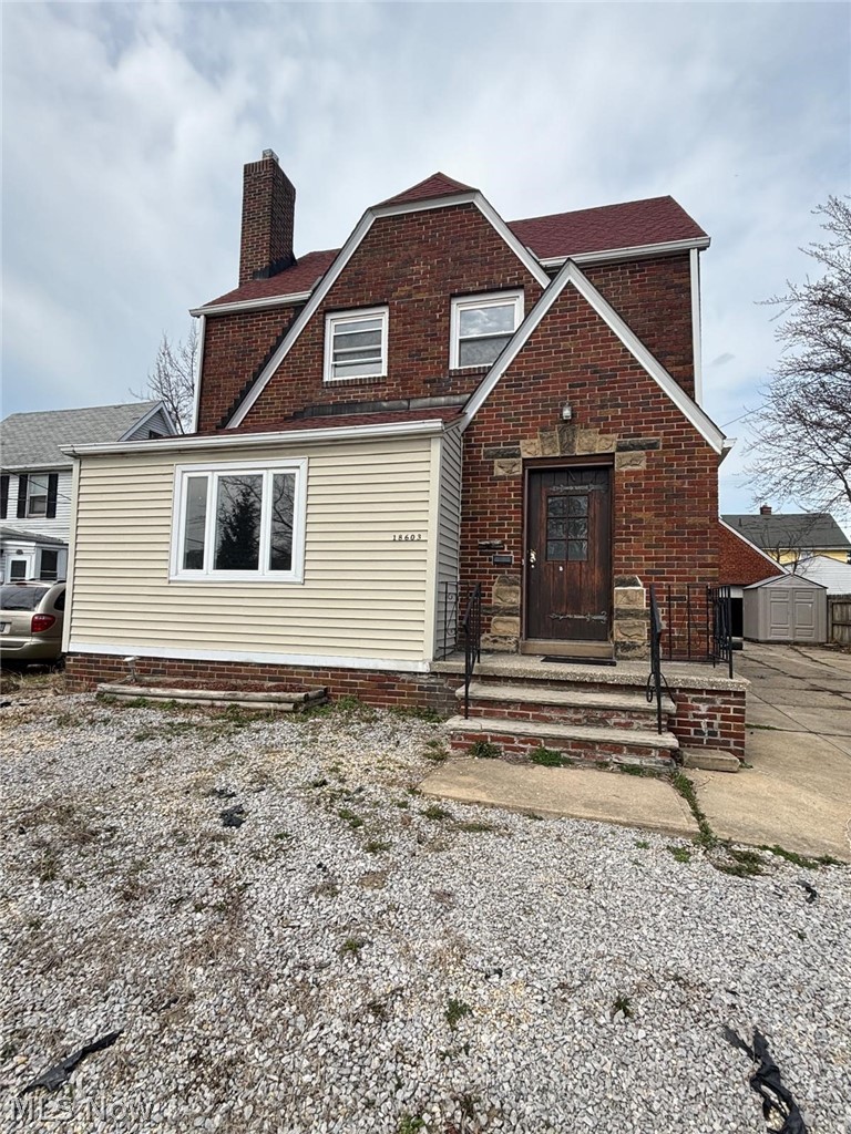 18603 Arrowhead Avenue, Cleveland, OH - Photo 2