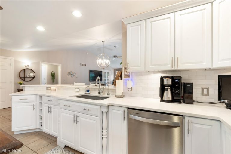 2770 Ash Meadows Boulevard, Zanesville, OH - Photo 8