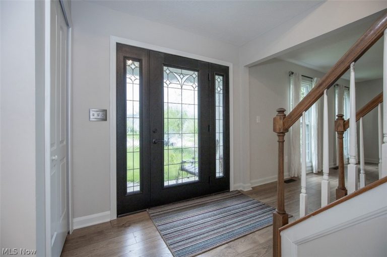 7528 Lakedge Court, Hudson, OH - Photo 3