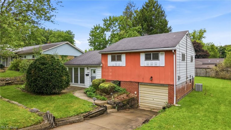2534 Sierra Drive, Youngstown, OH, 44511