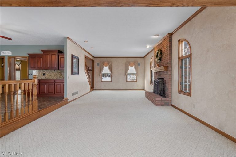 3885 Mount Vernon Boulevard, Barberton, OH - Photo 6