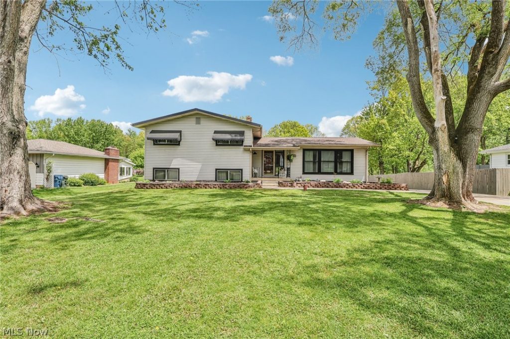 3145 Imrek Drive, Akron, OH