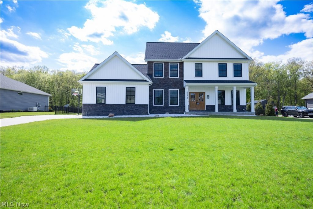 9978 Jayna Lane, Columbia Station, OH