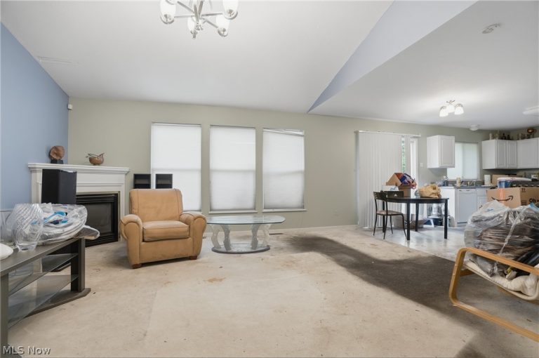 560 Canterbury Lane, Sagamore Hills, OH - Photo 4