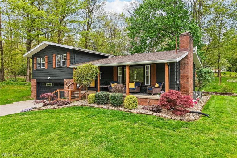 944 Wallwood Drive, Copley, OH - Photo 2