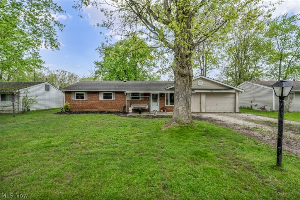 3665 Elmhurst Court, Kent, OH