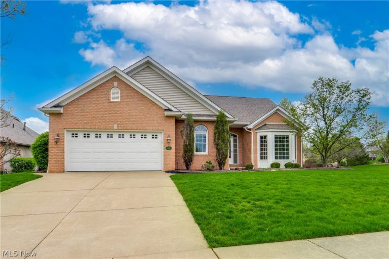 2222 Burberry Street, North Canton, OH, 44720
