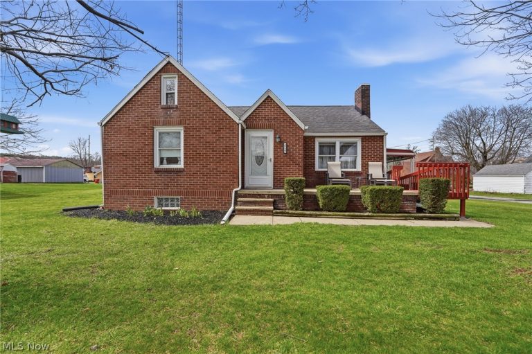 2719 Ellenwood Avenue, Paris, OH, 44670