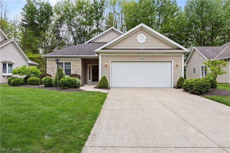 33888 Maple Ridge Boulevard, Avon, OH - Photo 2