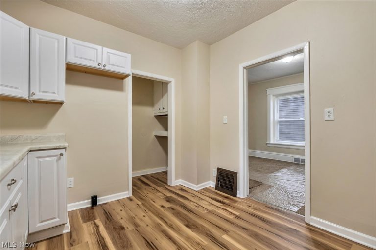 796 Dayton Street, Akron, OH - Photo 5