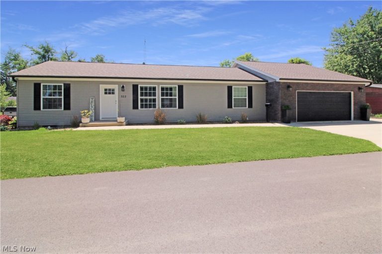 322 Wilson Avenue, Port Clinton, OH - Photo 2