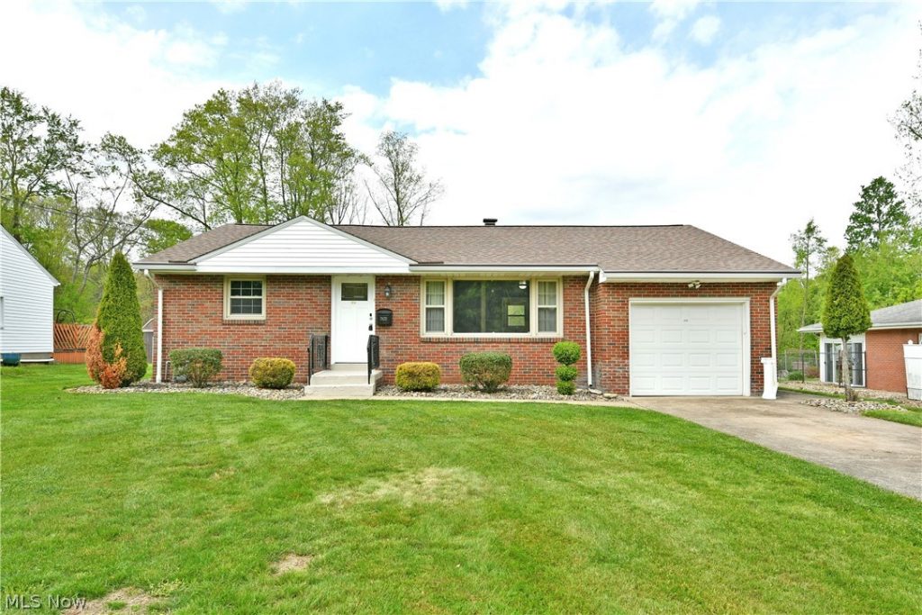 7623 Connelly Road, Masury, OH