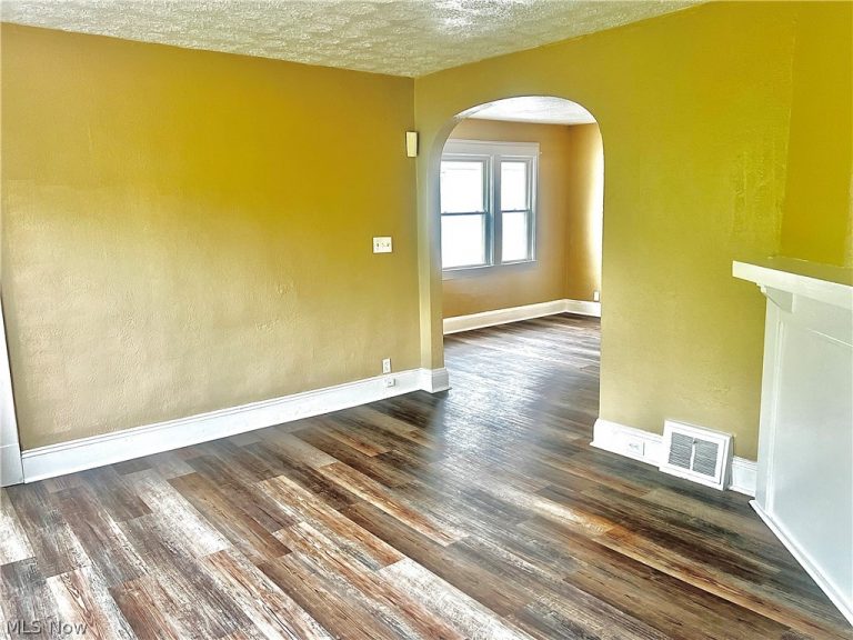 10908 Tacoma Avenue, Cleveland, OH - Photo 4