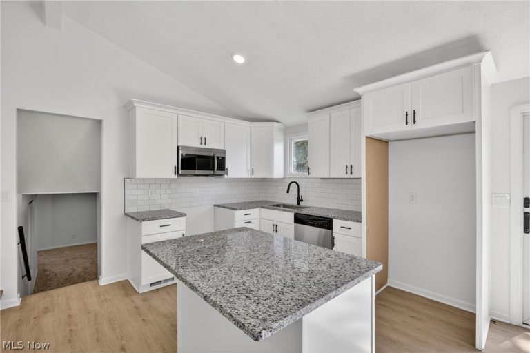 6525 Sandfield Drive, Brook Park, OH - Photo 3
