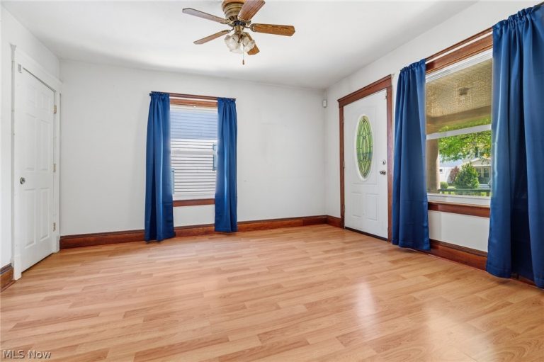 14520 Bayes Avenue, Lakewood, OH - Photo 5