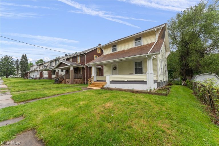 329 Girard Avenue, Canton, OH - Photo 2