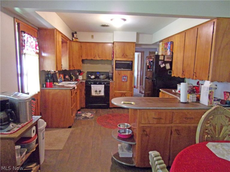 687 Catawba Avenue, Akron, OH - Photo 6
