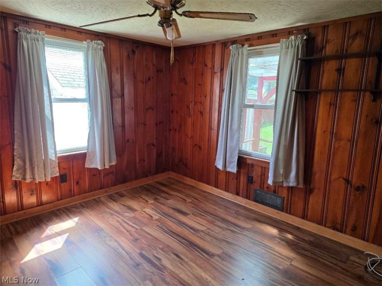 1528 40th Street, Canton, OH - Photo 5