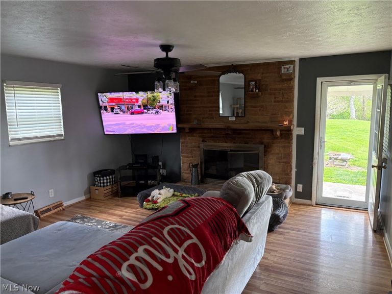 112 College Street, Cadiz, OH - Photo 6