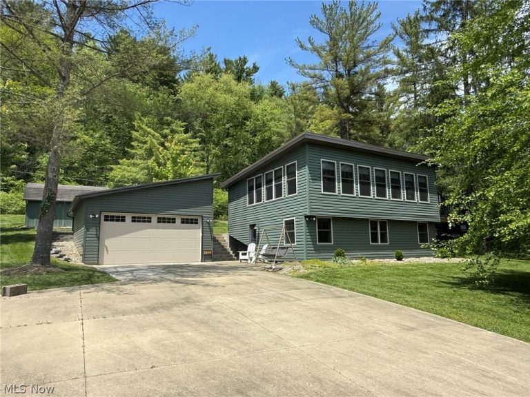 9073 Shore Drive, Mineral City, OH, 44656