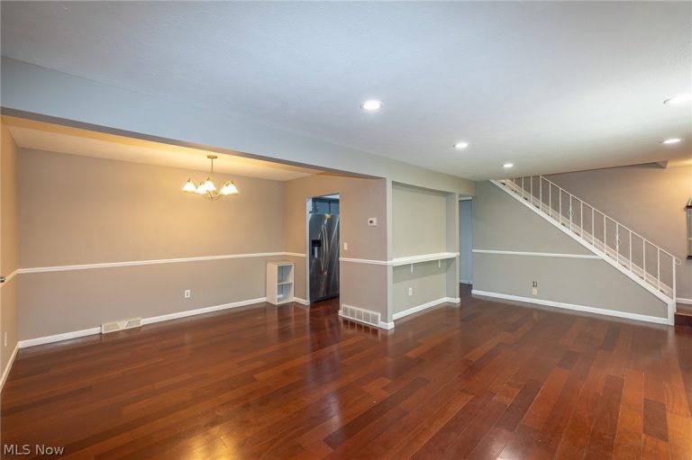 10297 Independence Drive, North Royalton, OH - Photo 6