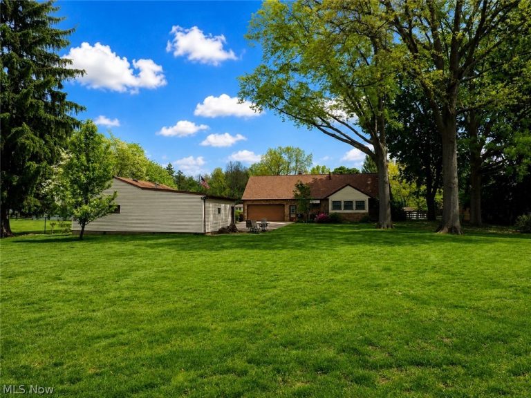 5960 Lasater Drive, Canton, OH - Photo 6