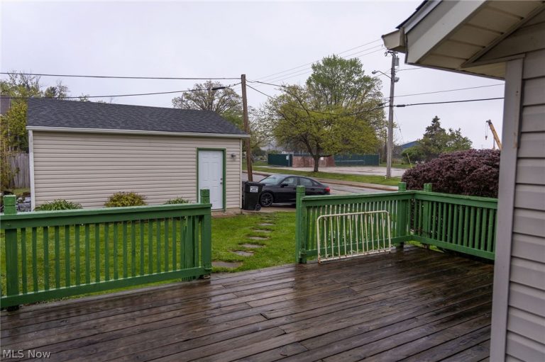 543 6th Street, Fairport Harbor, OH - Photo 8