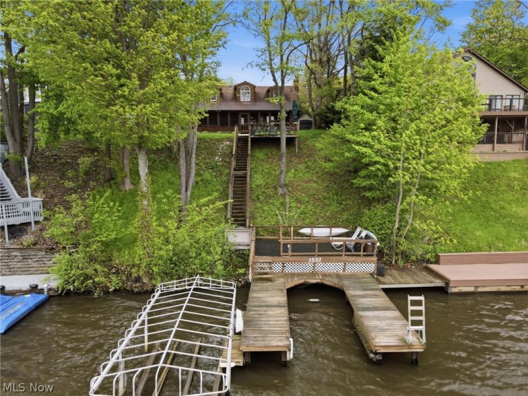 1537 Lake Crest Drive, Roaming Shores, OH - Photo 6