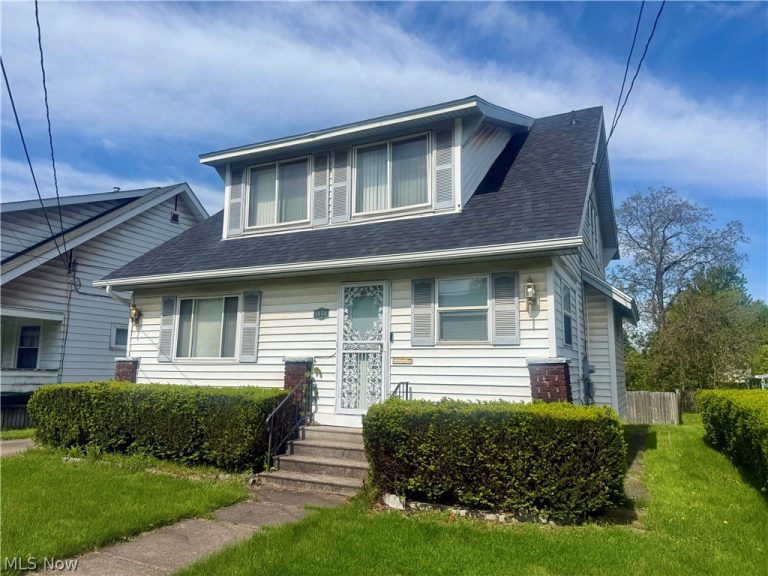 1056 Homewood, Warren, OH - Photo 3