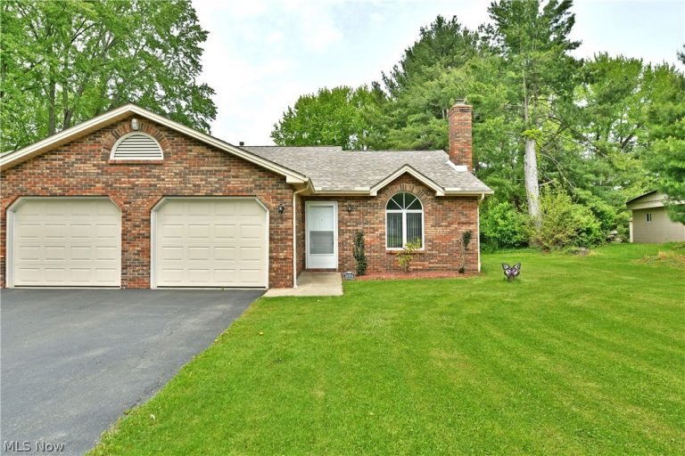 2237 Cadwallader Sonk #A, Cortland, OH - Photo 2