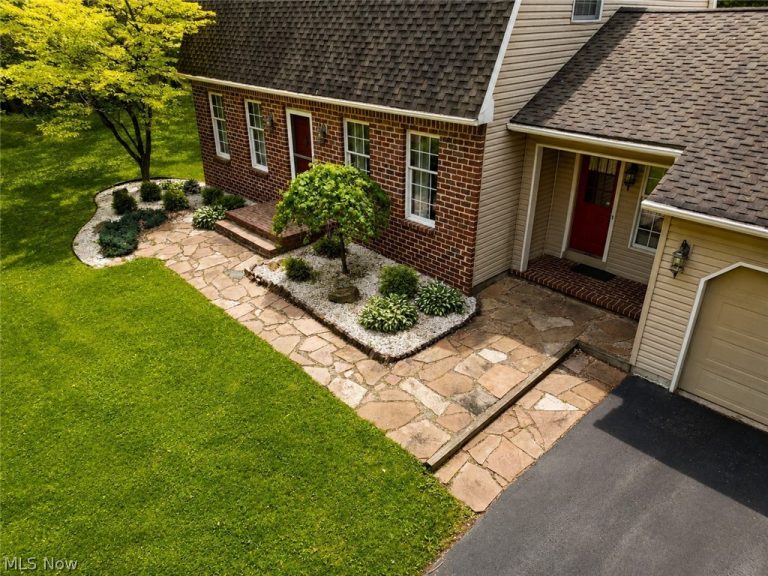 6155 Gibson Road, Canfield, OH - Photo 4