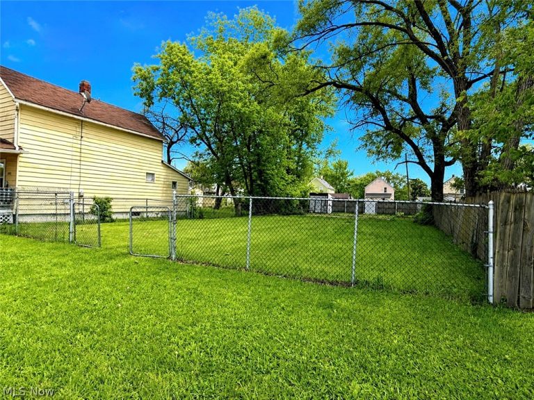 1624 33rd Street, Lorain, OH - Photo 4