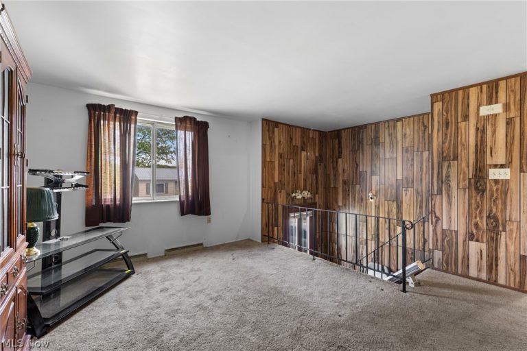 263 Walker Manor Circle, Colliers, WV - Photo 5