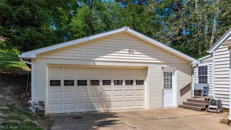 2067 Norwood Boulevard, Zanesville, OH - Photo 4