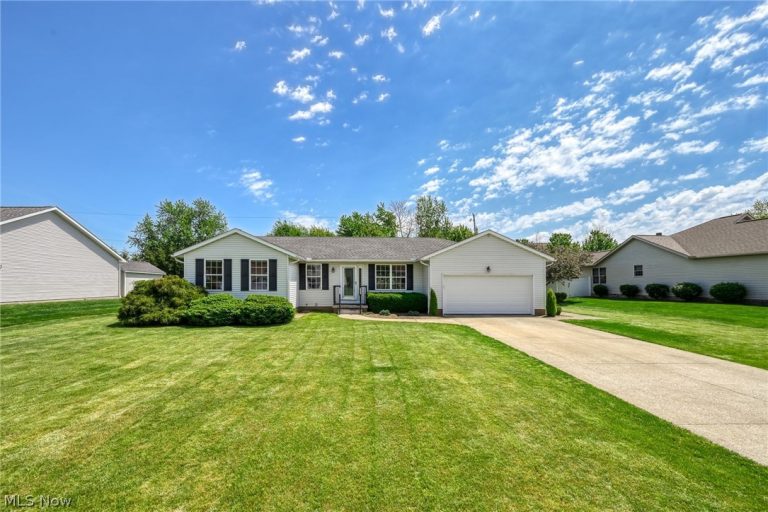 5950 Kentview Avenue, North Canton, OH - Photo 2
