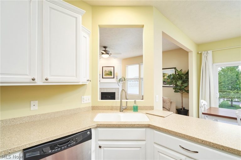 438 Turner Drive, Copley, OH - Photo 6