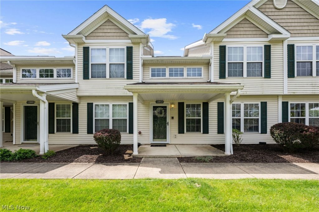 13913 Woodcroft, North Royalton, OH