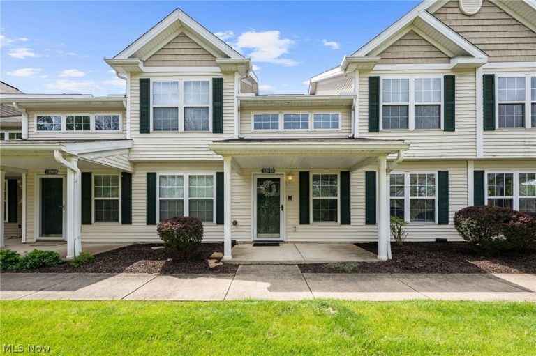 13913 Woodcroft, North Royalton, OH, 44133