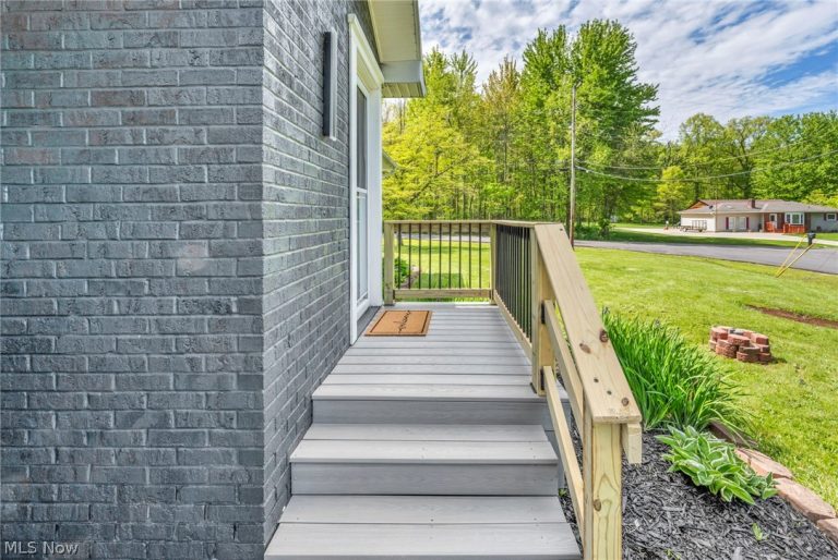 1543 Lindakay Drive, Akron, OH - Photo 4