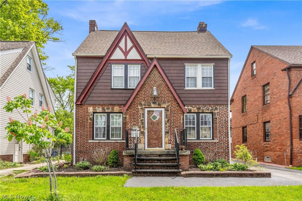 3618 Farland Road, University Heights, OH