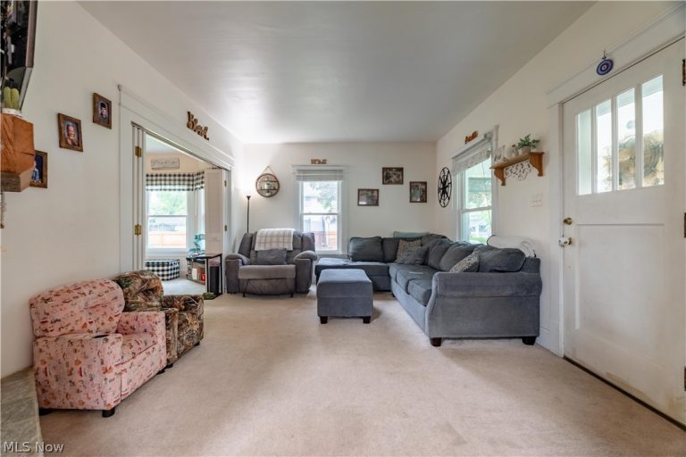 2417 Arch Avenue, Alliance, OH - Photo 8