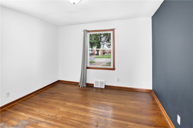 4462 South Hills Drive, Cleveland, OH - Photo 6