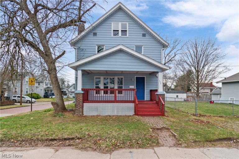 594 Columbia Avenue, Akron, OH - Photo 2