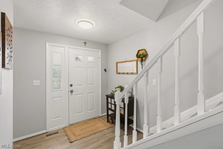1887 Ridge Meadow Court, Twinsburg, OH - Photo 4