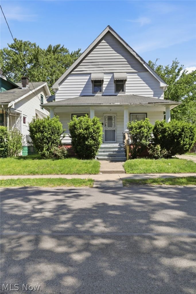 13913 Chapelside Avenue, Cleveland, OH