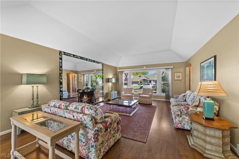 4450 Churchill Boulevard, Cleveland, OH - Photo 4