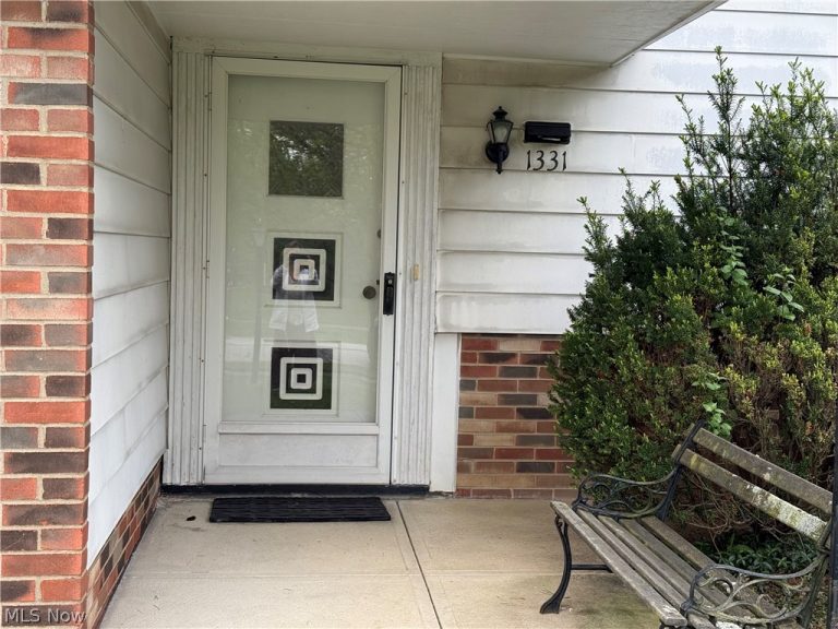 1331 Grant Drive, Parma, OH - Photo 2
