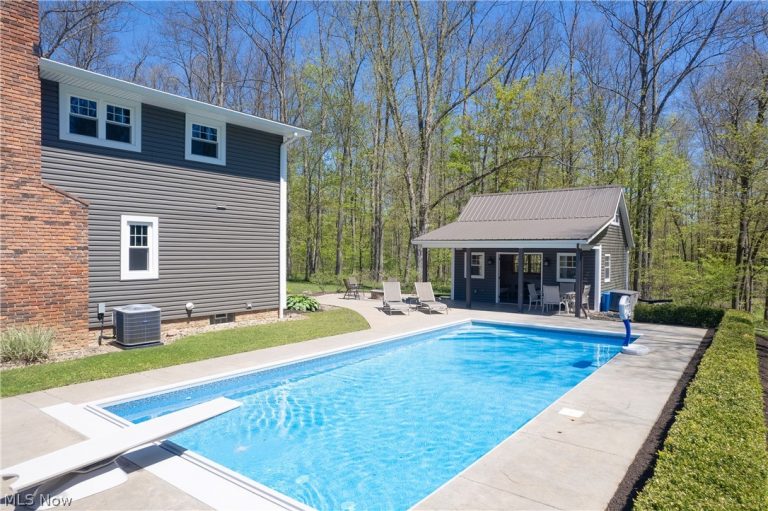 7955 Deerbrook Drive, Novelty, OH - Photo 6