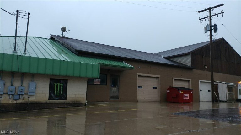 15525 High Street ##2, Middlefield, OH, 44062